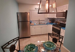 WALK TO BEACH ACCESS! DOG FRIENDLY! UNIT 1D