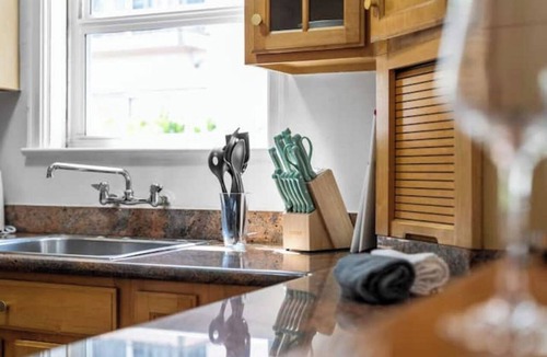 North Beach Hotel | #01 Suite in Art-Déco BoutiqueHotel freeParking King-size+Twin-size Kitchen