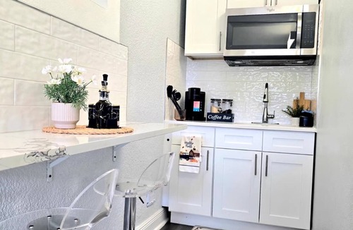 Clair-Mel City Apartment | #08 New The Chill Spot in law suite