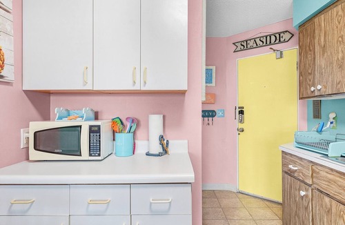 Saint James City Condo | 1/1 Condo in St. James City! Boat Slip Included!