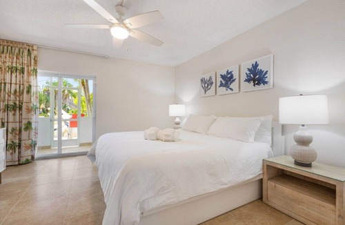 East Fort Lauderdale Resort | 1-bedroom 1 bath 1 block from the beach and restaurants in Ft Lauderdale Beach