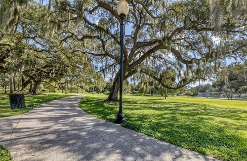 Gillespie Park Apartment | 1 Bedroom Apartment L-(427355) by Houzlet