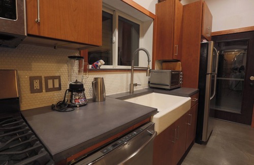 Winter Haven Cottage | 1-Bedroom Guest Cottage on Historic Lakefront Estate