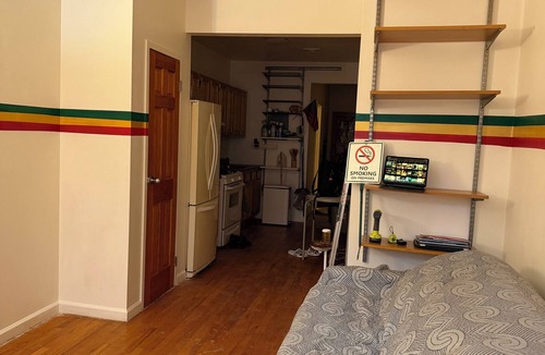 Harlem Apartment | 1-Bedroom in perfect NYC Historic Harlem with AC free WiFi
