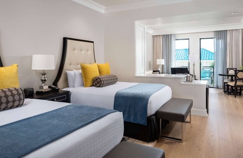 Old Naples Hotel | 1-Bedroom Suite at a 4⭐️ Hotel