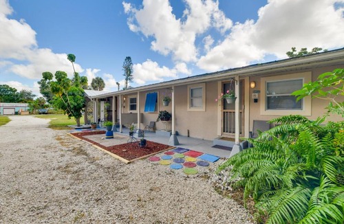 Laurel Apartment | < 1 Mi to Beach: Peaceful Escape in Nokomis