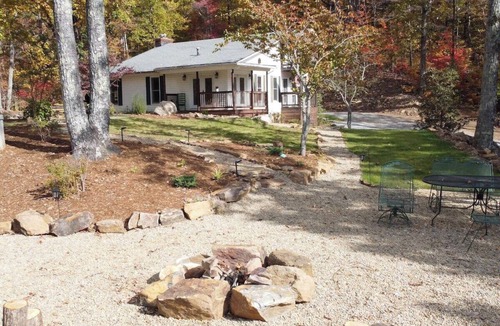 Morganton Cabin | 10-Acre Blue Ridge Retreat — Fire Pit · Fireplace · Mountain Views
