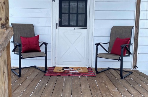 Berwick Apartment | 10 min away from Amazon & Power Plant. Pet friendly, efficiency Apartment.
