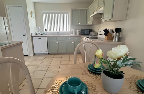 Indian Wells House | 10 Minutes to Disney! Pool Home Large Lot