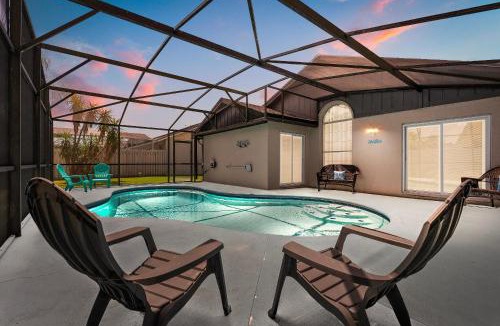 Indian Wells House | 10 Minutes to Disney! Villa with Pool & Game Room