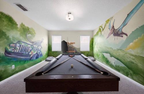 Kissimmee House | 12BR Mansion | Sleeps 30+, GameRoom, Pool, Resort!