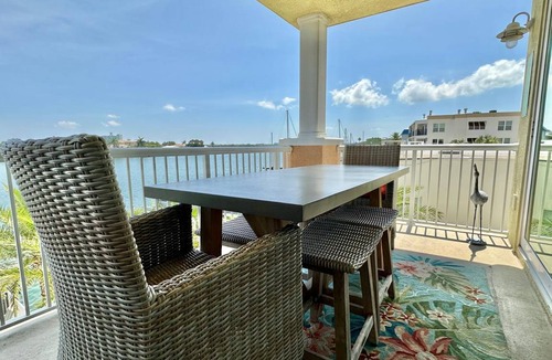 Clearwater Beach Apartment | 166 m² Apartment ∙ 3 bedrooms ∙ 7 guests