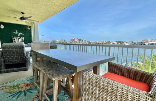 Clearwater Beach Apartment | 166 m² Apartment ∙ 3 bedrooms ∙ 7 guests