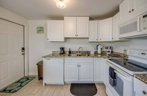 Fort Myers Beach Apartment | 17259 Whitewater Cozy Pet Friendly Duplex