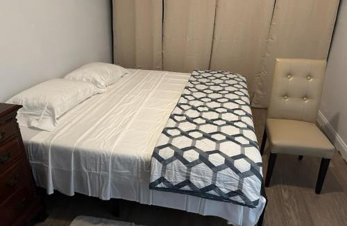 South Side Apartment | 1BR Apartment - Unit B - With Parking and 10min Walk to NYC Train Station