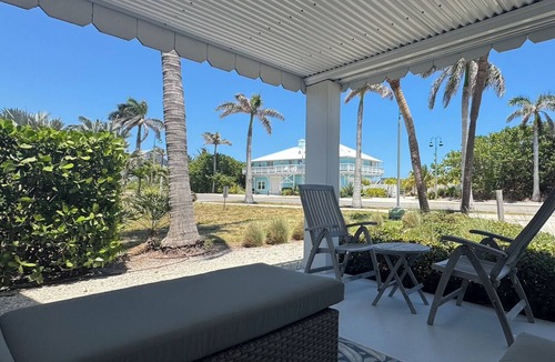 Fort Pierce Apartment | 1st floor Apartment on Hutchinson Island