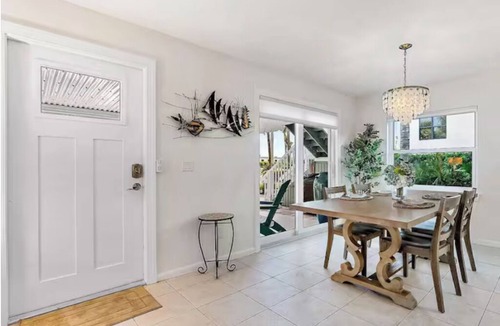 Fort Pierce Apartment | 1st floor Apartment on Hutchinson Island
