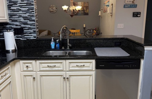 Iona Condo | 1st Floor Condo Close to Shopping, Minutes from the Beach! Gated Community