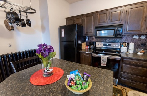 Jim Thorpe Apartment | 1st Flr 2BR Downtown Near Opera House.Dedicated Parking. Dog+ with host approval