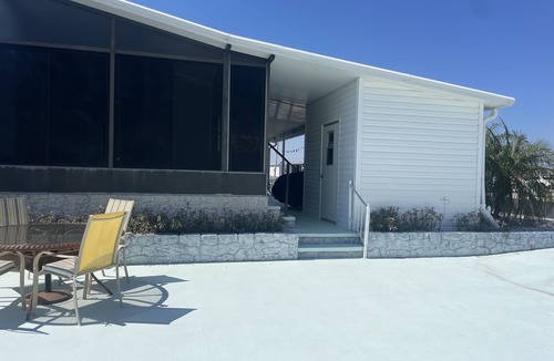Saint James City House | 2/2 Cherry Estates Dock access, soaking pool, and quick fishing destinations.