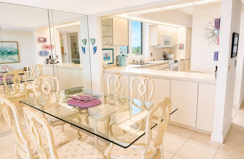 Longboat Key Condo | 2/2 Gulf View condo at Beachplace on Longboat Key