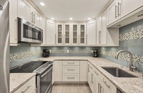 Longboat Key Condo | 2 Bed, 2 Bath, Direct Beachfront w/Gulf views