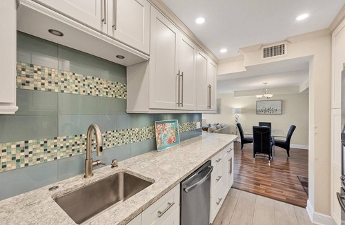 Longboat Key Condo | 2 Bed, 2 Bath, Direct Beachfront w/Gulf views