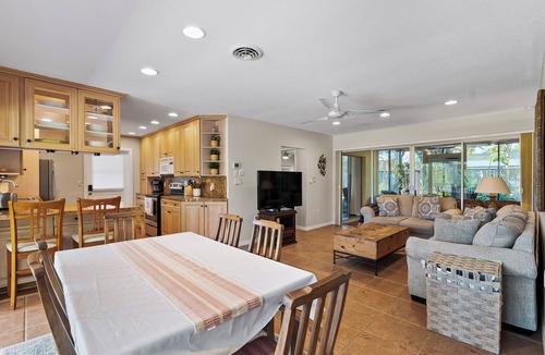 Englewood House | 2-bedroom 2 Bathroom Home with Beach and Bay Access