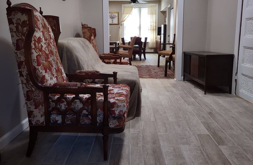 Harlem Hotel | 2 BEDROOM 3RD FLOOR RENOVATED W/KITCHEN - 3 MINUTES TO SUBWAY