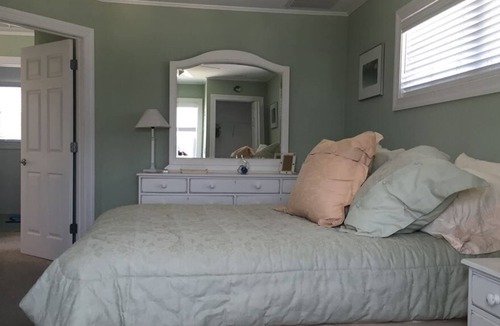 North Beach Haven Apartment | 2 bedroom accommodation in Peahala Park