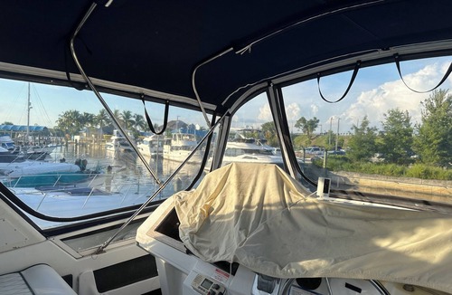 Fort Myers Shores Boat Rental | 2-bedroom boat in Marina ,AC, use of pool, clubhouse with showers and laundry.