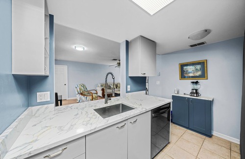 Biggar Condo | 2-bedroom condo in beautiful Fort Myers . Cross Creek Country Club Golf.