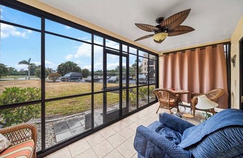 Biggar Condo | 2-bedroom condo in beautiful Fort Myers . Cross Creek Country Club Golf.