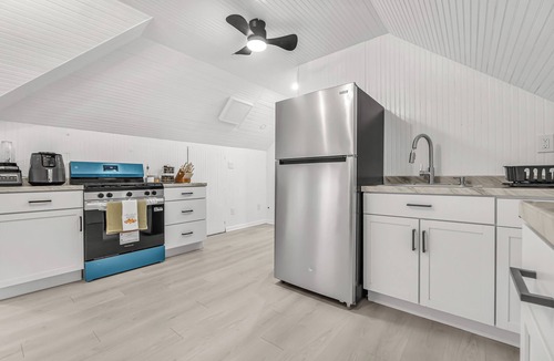 West End - West Side Apartment | 2-bedroom modern apartment for relaxing stays