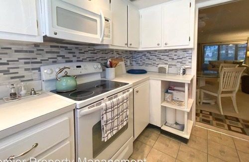 Palm River Estates Apartment | 2 Bedroom Single family 366614 by Houzlet
