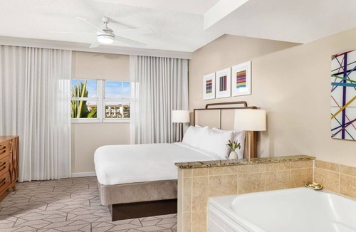 Doral Resort | 2 Bedroom Villa in Beautiful Doral CLOSE to Miami Beach