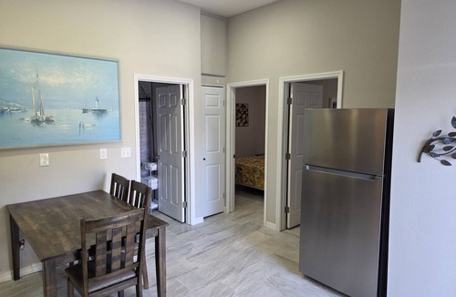 Carrollwood Villa | 2-bedroom villa in tranquil Tampa with cool AC breeze