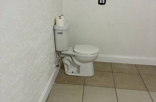 Coquina Key Hotel | 2 Bedrooms, 1 Full Bath Home