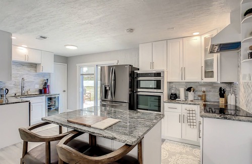 Dunedin House | 2 Homes- Heated Pool & Pickleball- The Dunedin Duo