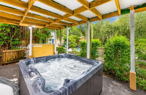 Cloud Lake House | 2 Homes Hot Tubs x2 Heated Pool Fire Pit