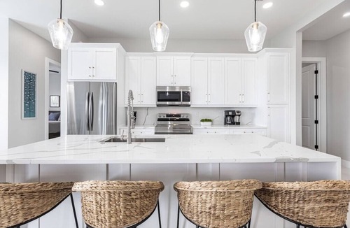 Diplomat House | 2 King Suites, Game Rm, Large Private Fenced Yard