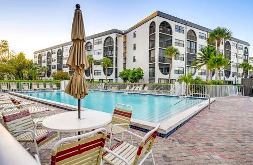 Marco Island House | 2 Mi to Tigertail Beach: Quiet Waterfront Condo