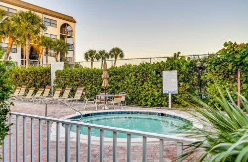 Marco Island House | 2 Mi to Tigertail Beach: Quiet Waterfront Condo