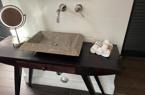 Morningside Hotel | 2 Queen Beds in Boutique Hotel free Street Parking