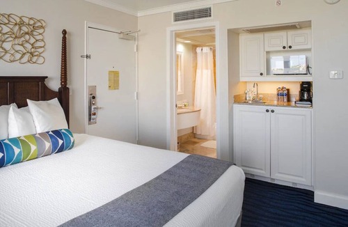 St. Pete Beach Hotel | 2 Resort View Hotel Room Balcony at Tradewinds, Onsite Pool, Parking