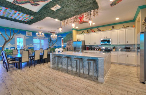Kissimmee House | 2 Side-by-side homes w Bowling, 1GB wifi, videowall TVs, ensuites, sleep 80