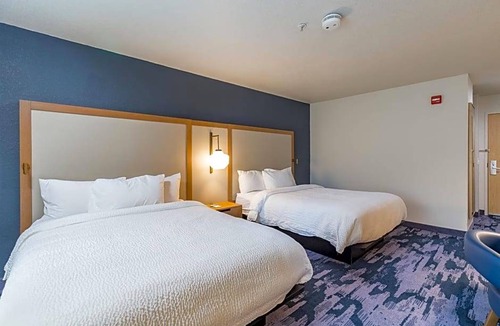 Temple Terrace Hotel | 2-Star Hotel ∙ Fairfield Inn and Suites by Marriott Tampa North