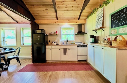Grantville Cabin | 20 Mins To Hershey Park w/Farm Animals & Firepit!