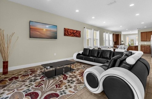 Davenport House | 25% 16BR Homes Pools & Spas