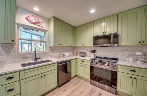 Fort Myers Beach House | 275 Ohio Charming Pool Home near the Beach